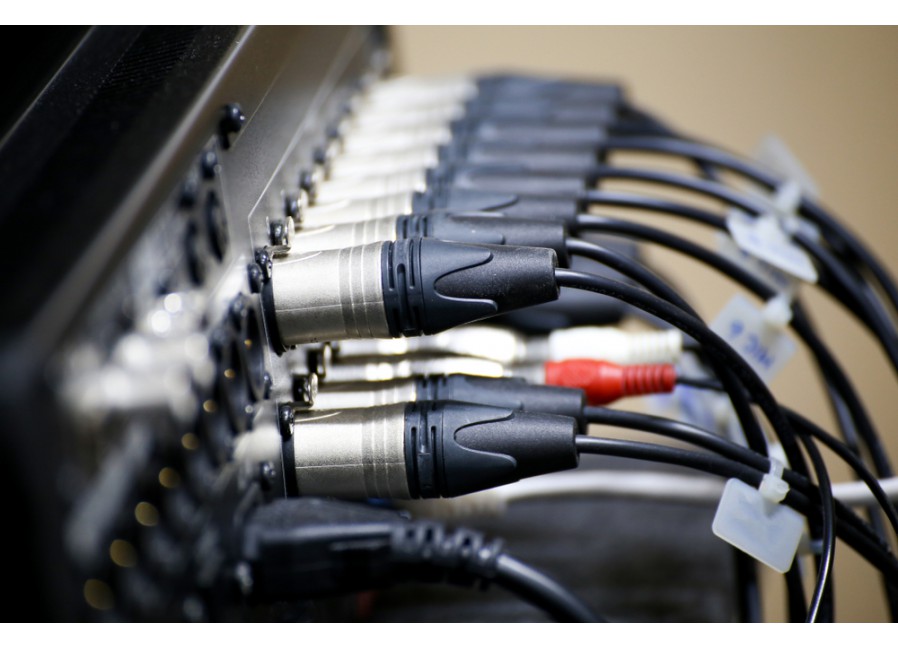 Kabel Audio Speaker Yang Bagus Homecare24